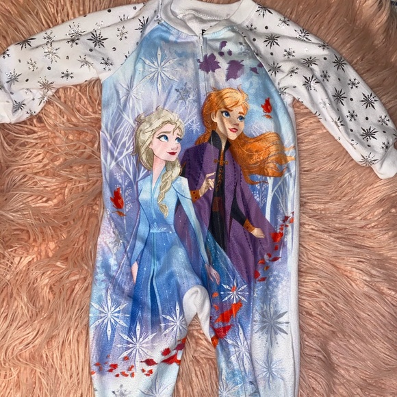 Disney Other - frozen footed pjs - 2t - used once